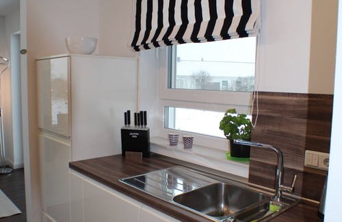 Trent Villa | Comfortable Lake View Villa with Family-Friendly Amenities