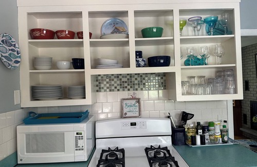 South Dennis House | Family Friendly Home Steps from Kelly Bay with Pool & Spa