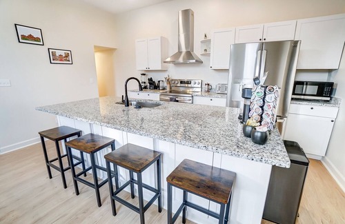 Norwood House | Ideal Family Retreat: Modern Home Near Downtown Cincy