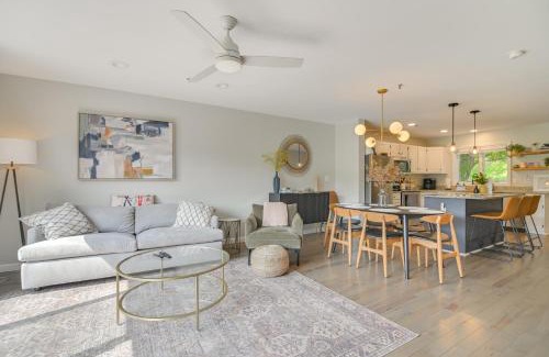North Conway House | Family-Friendly Retreat in North Conway with Pool Access