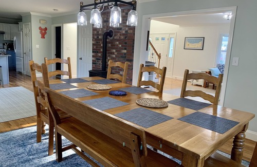 Barnstable House | Guest Rated 10/10: Family-Friendly Oceanfront Escape