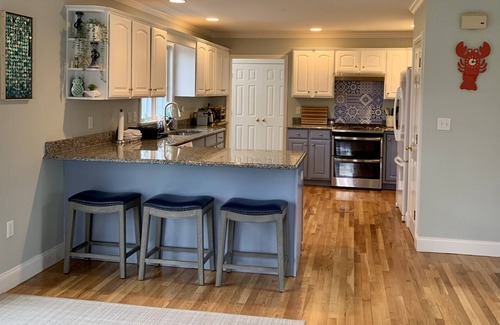 Barnstable House | Guest Rated 10/10: Family-Friendly Oceanfront Escape
