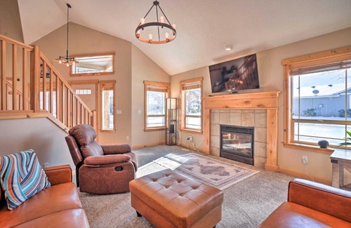 Boyd Acres House | Family-Friendly Oregon Retreat with Yard and Pet Amenities
