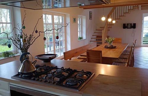 Oederquart House | Dream Getaway with Upscale Amenities in a Quiet Oasis