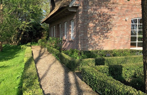 Oederquart House | Dream Getaway with Upscale Amenities in a Quiet Oasis