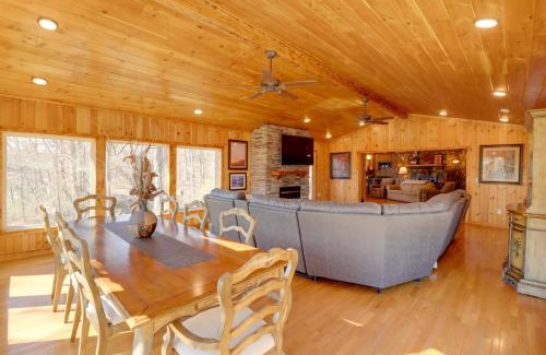 Wilburn House | Family-Friendly Riverfront Retreat with Hot Tub Access