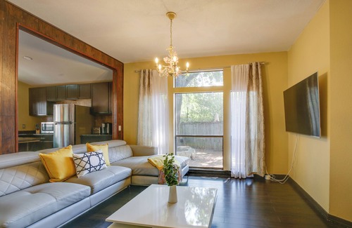 North San Antonio - SAT House | Ideal Family Retreat in San Antonio with Inviting Patio