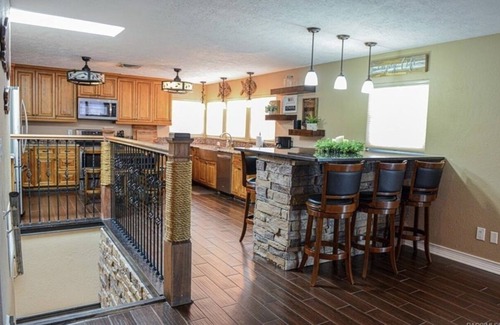 Homosassa House | Family-Friendly Scalloping Escape with Dockage & Ocean Views