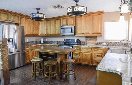 Homosassa House | Family-Friendly Scalloping Escape with Dockage & Ocean Views