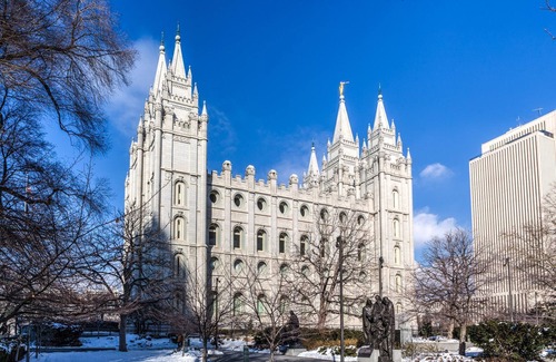 Murray House | Family-Friendly Hotel Near Ski Resorts and Dining in Utah