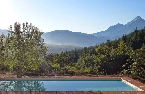 Casola in Lunigiana Villa | Family-Friendly Tuscan Villa with Private Pool & Ocean View