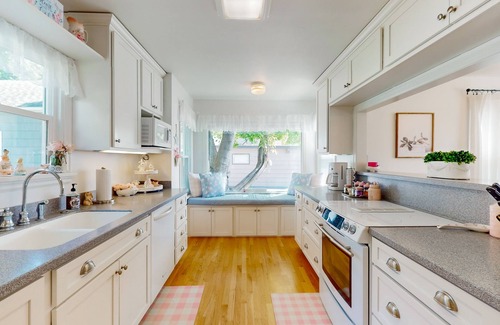 Monitor House | Family-friendly home with a private heated pool, hot tub and gas grill