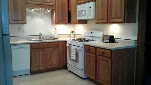 Homer House | Family-Friendly Vacation Rental with Jaw-Dropping Views in Homer, Alaska