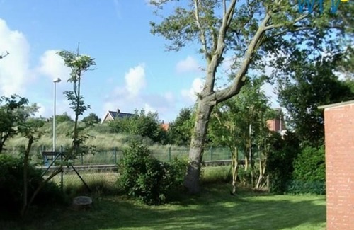 Borkum House | Charming Vacation Home with Terrace and Garden Retreat