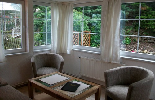 Thale House | Family-Friendly Haus Sonneneck with Mountain Views & Wi-Fi