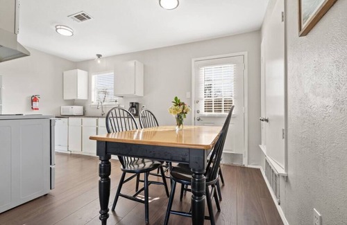 Central Arlington Apartment | Spotless Family Retreat Near AT&T Stadium with 2 Queen Beds
