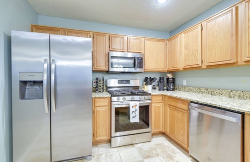 Waxahachie House | Family-Friendly Waxahachie Retreat with Yard and Patio