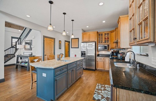 Eddyville Cabin | Relaxing Getaway @ Lake Barkley - Family Fun Awaits!