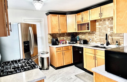 Charlotte Apartment | Kid-Friendly Loft with Games, Coffee & Guest Rated 10/10