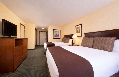 Tri-Cities Resort | Family Fun at Gesa Carousel of Dreams - Pet-Friendly Stay!