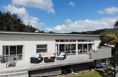 Langs Beach House | Family Fun Awaits at Langs with Oceanfront Views