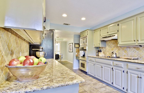 Countryside House | Family Fun House: Pool, Spa & Near Zilker Park