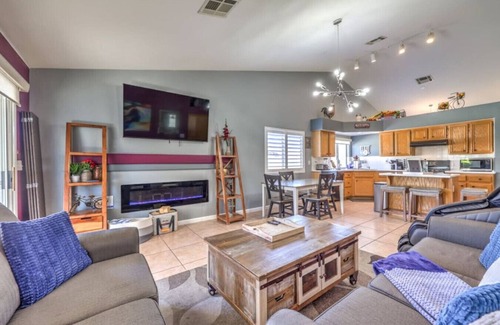 River Mountain Apartment | Ultimate Family Fun with Spa, Electric Bikes & Arcade
