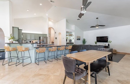Central Scottsdale House | Exceptional 5-Bed Oasis with Heated Pool and Ocean View