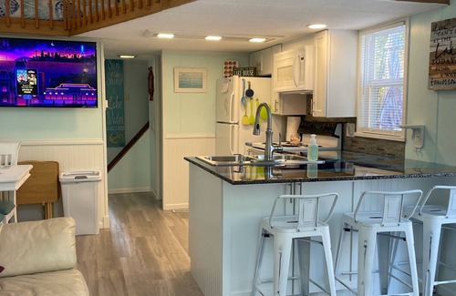 Put-in-Bay Villa | Family Fun Villa: Oceanfront with Pool & Spa Amenities