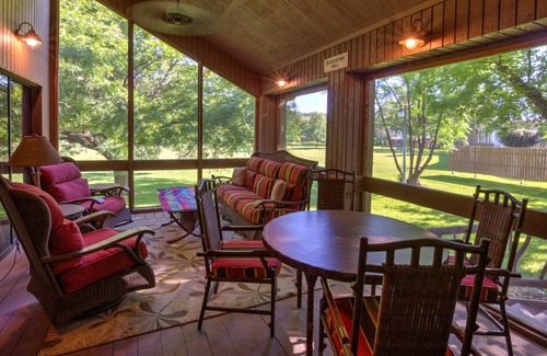 Hunt House | Family Getaway - 3Br/2Ba - ON the Guadalupe River