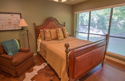 Hunt House | Family Getaway - 3Br/2Ba - ON the Guadalupe River