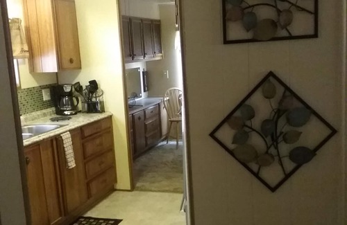 Bullhead City House | Ideal Family Retreat: Pet-Friendly with Pool & Spa Access