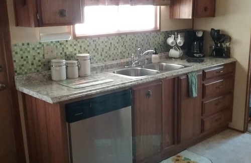 Bullhead City House | Ideal Family Retreat: Pet-Friendly with Pool & Spa Access