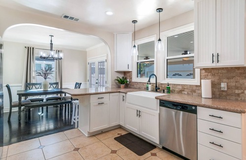 Riverside House | Family Getaways: Relaxing Pool Home Near Downtown