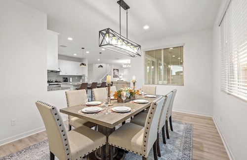 Ontario House | Family & Group/3 Tvs/6BD/4BA/8Beds/4 king beds/Arcade games