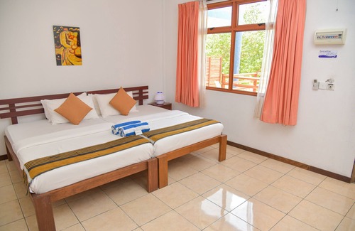 Himmafushi Bed & Breakfast | Family & Group Friendly Beach Island BnB in Maldives