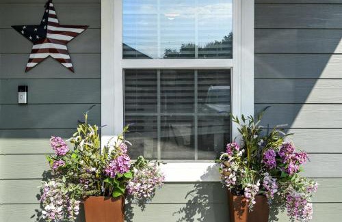 Montopolis House | Family & Group-Friendly Luxe Home Near ACL, Football Games & F1