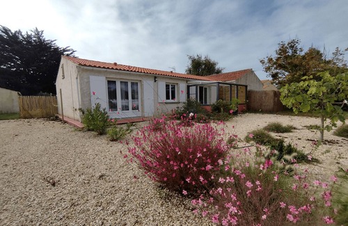 Saint-Georges-d'Oleron House | Spacious Villa Saint-Georges-d'Oléron for 7 Guests