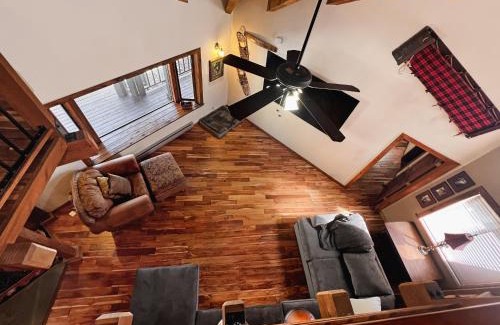 Graeagle House | Family-Friendly Retreat in Graeagle CA with King Bed Suite