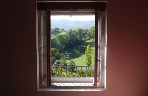 Quincie-en-Beaujolais House | Perfect Family Retreat in the Heart of Vineyards "Lupins"