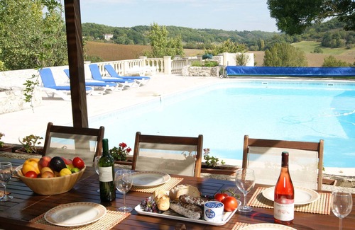 Montaigu-de-Quercy House | Idyllic Family Retreat in Rural France with Pool & Views