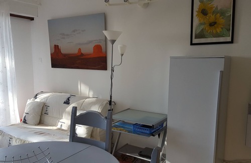 Agay Apartment | Family Getaways in Agay: 200m from Beach & Shops
