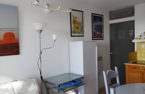 Agay Apartment | Family Getaways in Agay: 200m from Beach & Shops