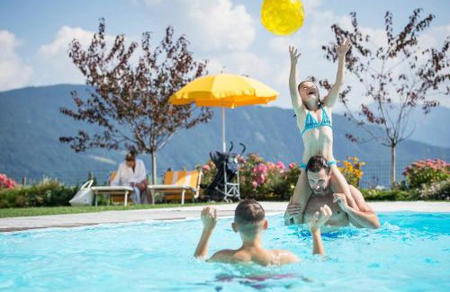 Maranza Hotel | Family Home Alpenhof: Oceanfront Retreat with Spa Access