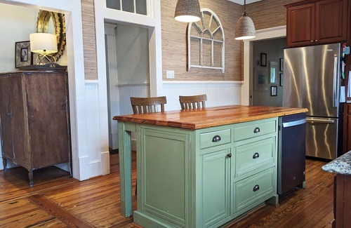 Opelika House | Family Retreat Steps from Downtown Opelika & Auburn Campus