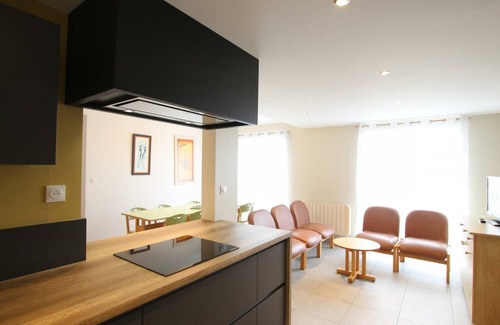 Biville Cottage | Gite La Hague: Ideal Retreat for Families and Pets