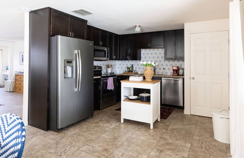 Paradise Valley Village House | Ideal Family Retreat with Pool & Putting Green Near Phoenix