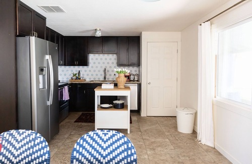 Paradise Valley Village House | Ideal Family Retreat with Pool & Putting Green Near Phoenix