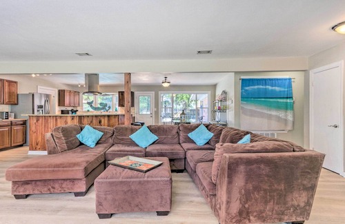 Fort Walton Beach House | Family Retreat with Private Pool and Pet-Friendly Amenities