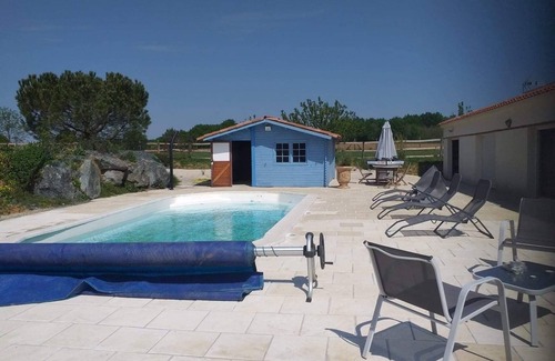 Saint-Valerien House | Family Retreat with Heated Pool for Memorable Getaways